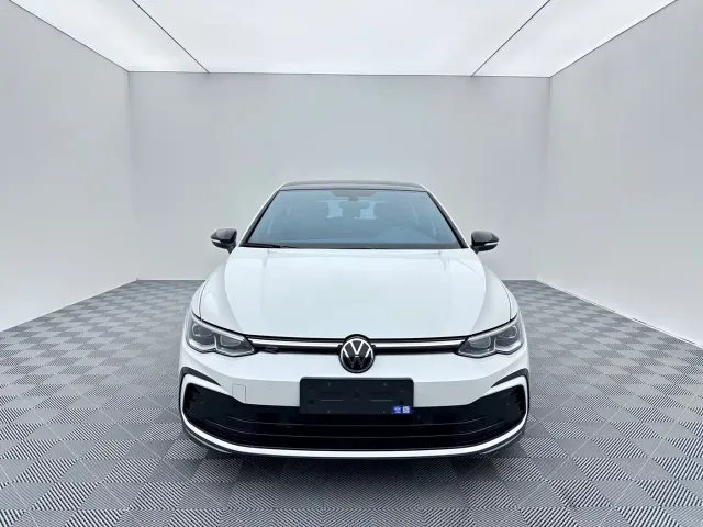 Volkswagen Golf — Фото автомобиля 2