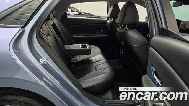 Hyundai AVANTE Новый Avante (CN7) — Фото автомобиля 12