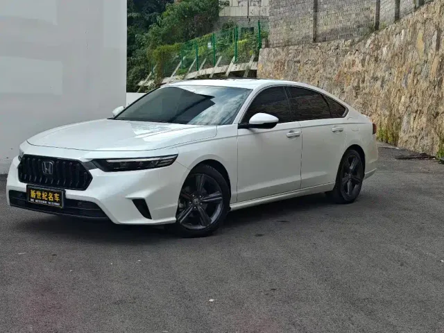 Фотография автомобиля — Honda Inspire