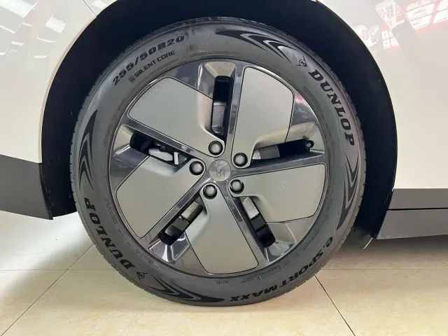 Li Auto i6 — Фото автомобиля 26