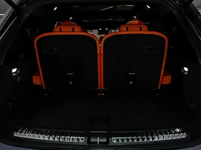 Li Auto L8 — Фото автомобиля 10