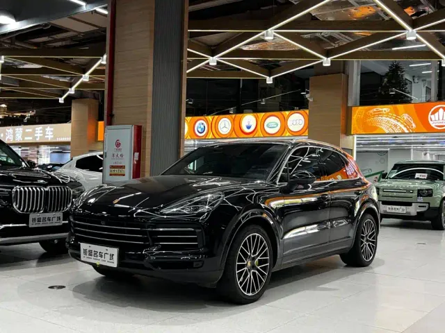 Фотография автомобиля — Porsche Cayenne