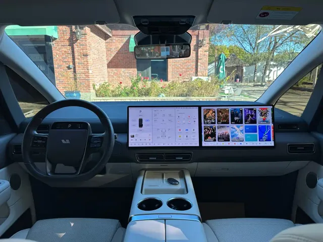 Li Auto MEGA — Фото автомобиля 21