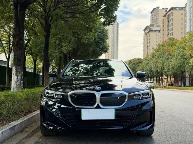 BMW i3 — Фото автомобиля 2