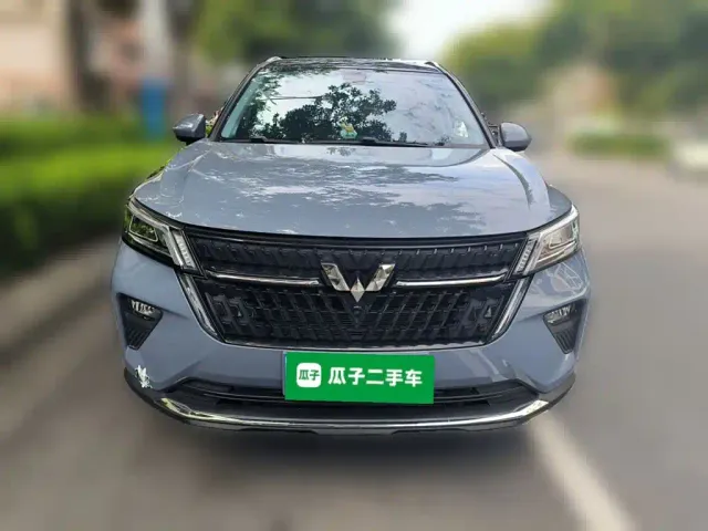 Wuling Asta — Фото автомобиля 2