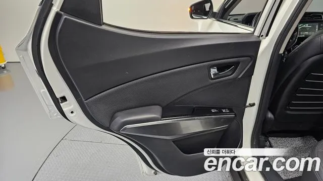 KG_Mobility_Ssangyong TIBOLI Very New Tivoli Бензин 1.5 2WD — Фото автомобиля 25