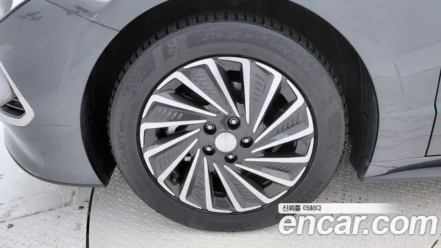 Hyundai Sonata — Фото автомобиля 5