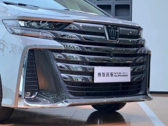 Toyota Vellfire — Фото автомобиля 4