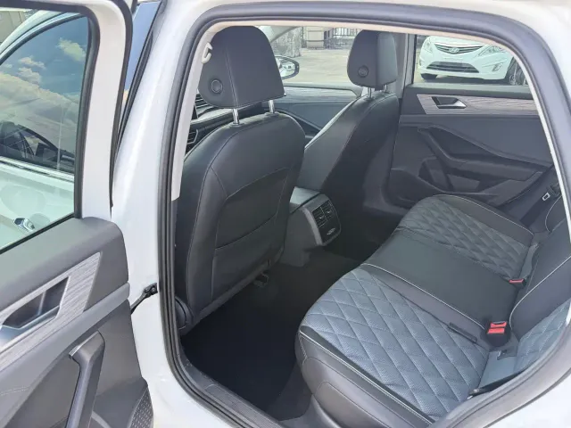 Volkswagen Sagitar — Фото автомобиля 8