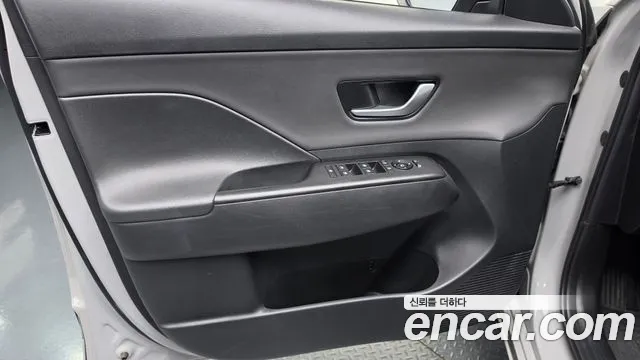 Hyundai Kona — Фото автомобиля 24