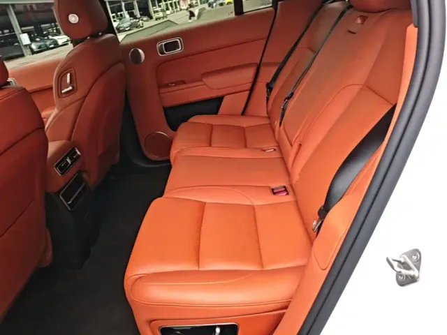 Li Auto L7 — Фото автомобиля 16