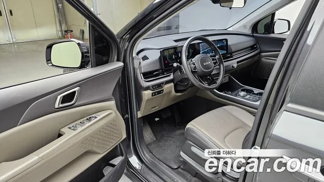 Kia Carnival — Фото автомобиля 10