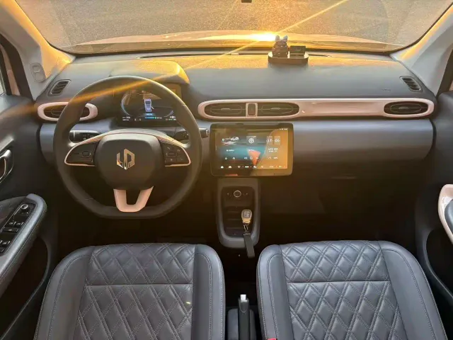 Leapmotor T03 — Фото автомобиля 12