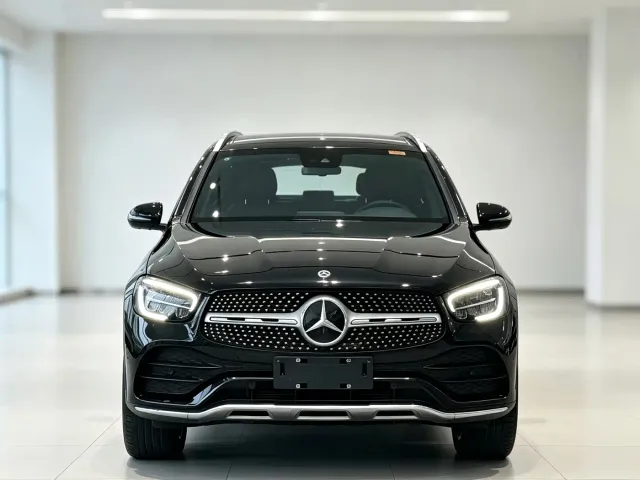 Фотография автомобиля — Mercedes-Benz GLC-Class