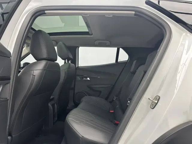 Peugeot 2008 — Фото автомобиля 6