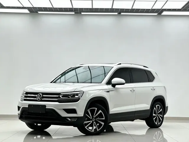 Фотография автомобиля — Volkswagen Tharu