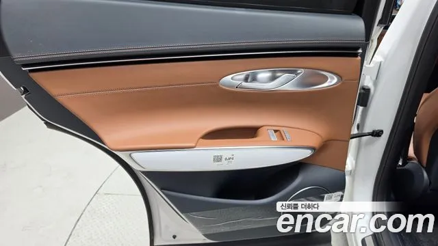 Genesis GV70 — Фото автомобиля 13
