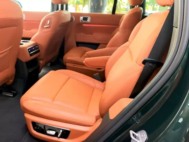 Li Auto L8 — Фото автомобиля 16