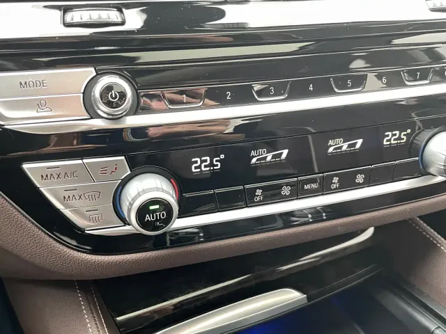 BMW 5 Series — Фото автомобиля 21