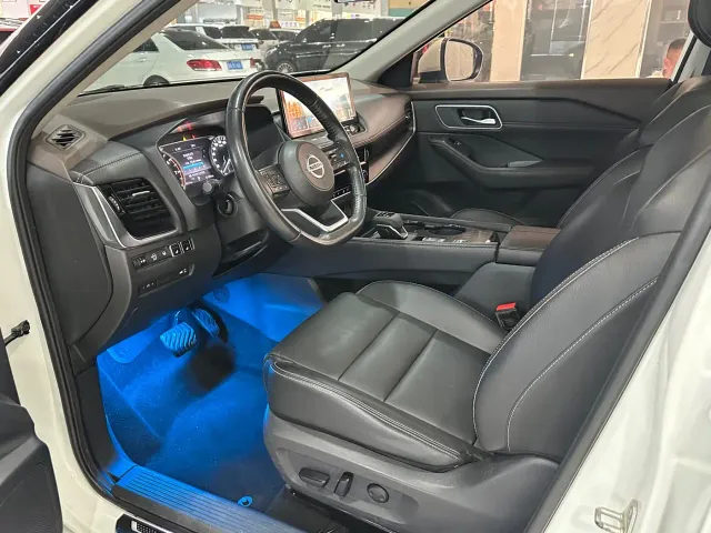 Nissan X-Trail — Фото автомобиля 3