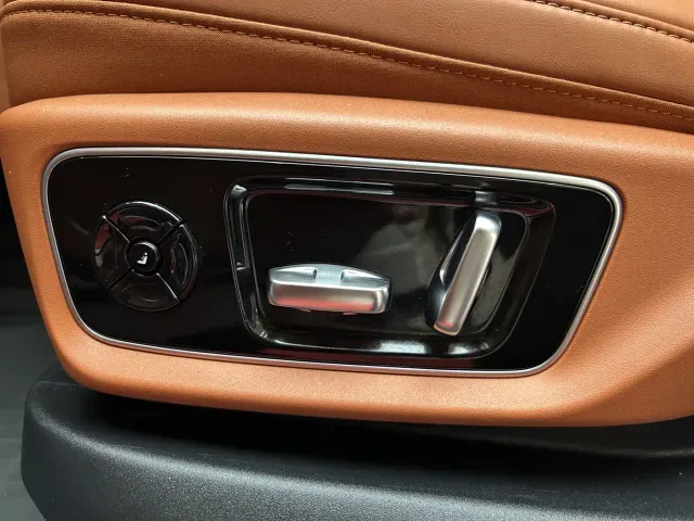 Li Auto L7 — Фото автомобиля 16