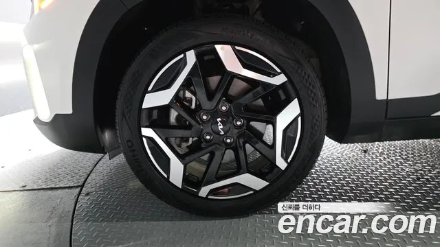 Kia Seltos Бензин 1.6 турбо 2WD — Фото автомобиля 5