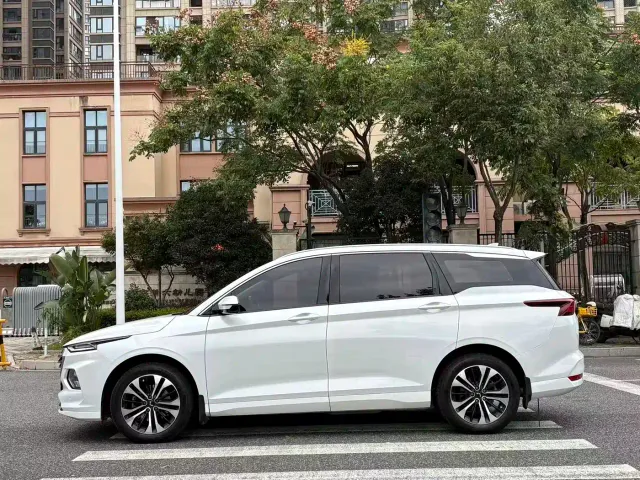Wuling Victory — Фото автомобиля 8