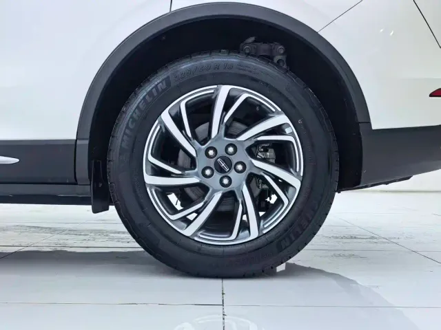 Lincoln Corsair — Фото автомобиля 27
