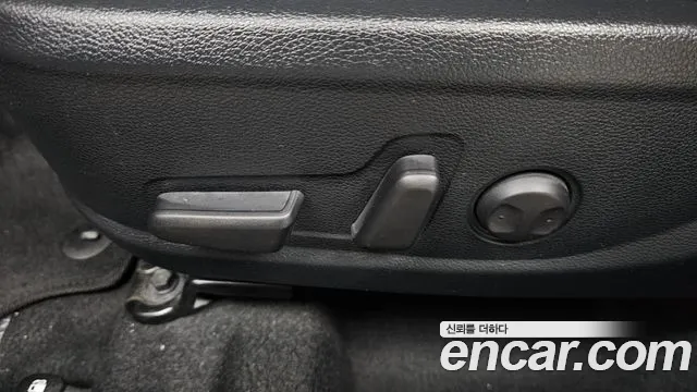Kia Seltos Seltos Бензин 1.6 Turbo 4WD — Фото автомобиля 23