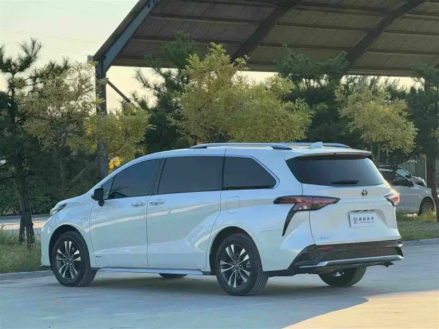 Toyota Granvia — Фото автомобиля 28