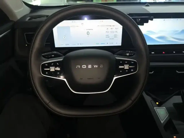 Roewe D5X DMH — Фото автомобиля 10