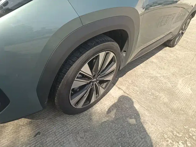 Geely Boyue L — Фото автомобиля 22