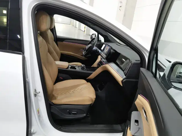 BYD Song L DM-i — Фото автомобиля 23