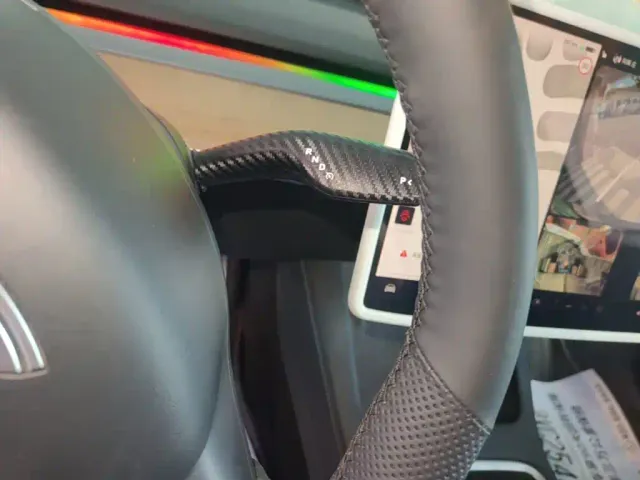Tesla Model 3 — Фото автомобиля 13