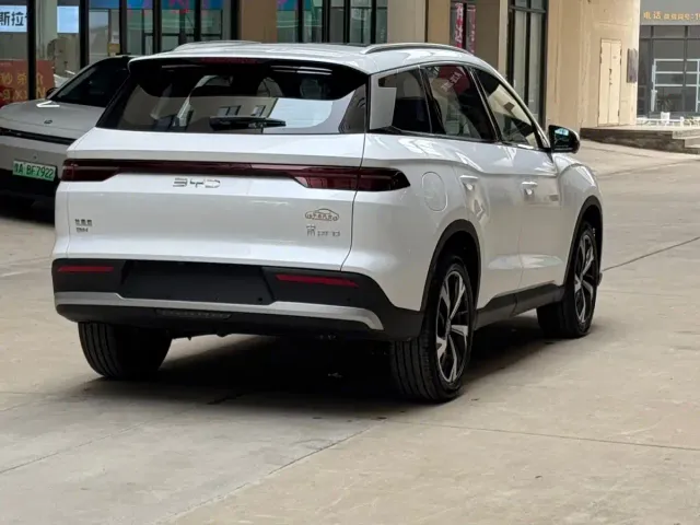 BYD Song Pro — Фото автомобиля 12
