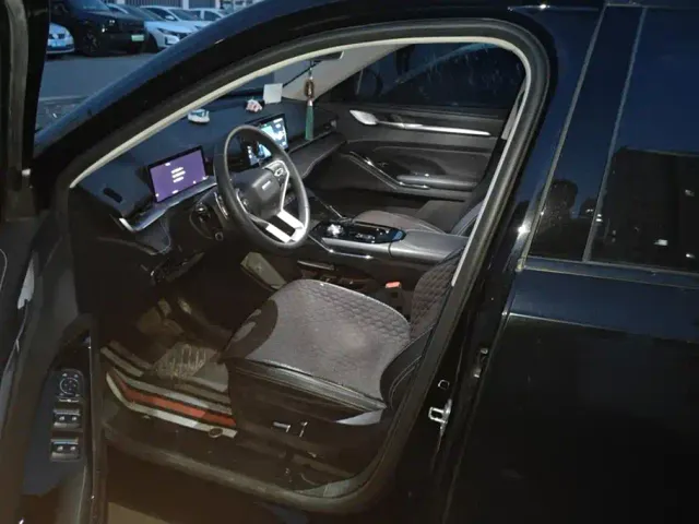 Haval H6 — Фото автомобиля 9