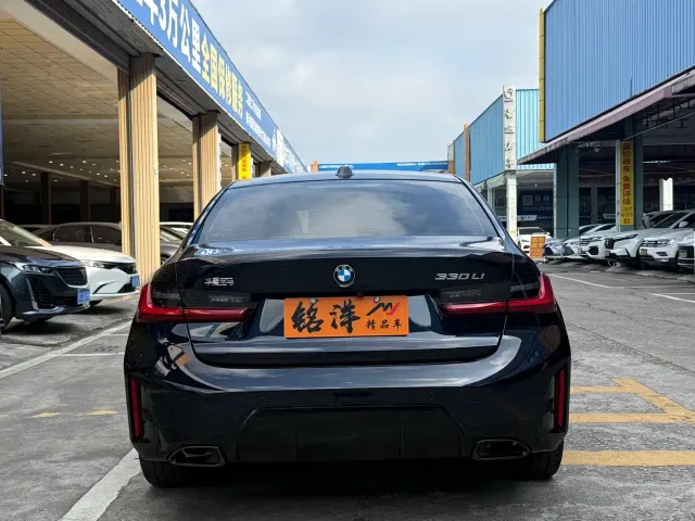 BMW 3 Series — Фото автомобиля 4
