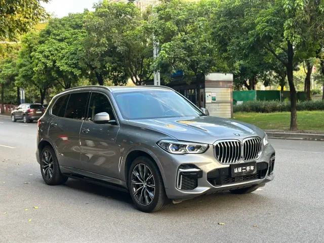 BMW X5 — Фото автомобиля 3