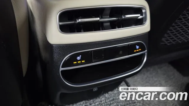 Genesis GV70 — Фото автомобиля 25