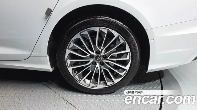 Audi A6 C8 — Фото автомобиля 6
