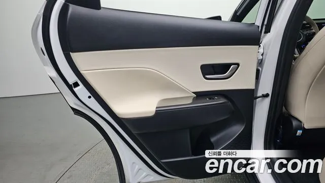 Hyundai Kona — Фото автомобиля 14