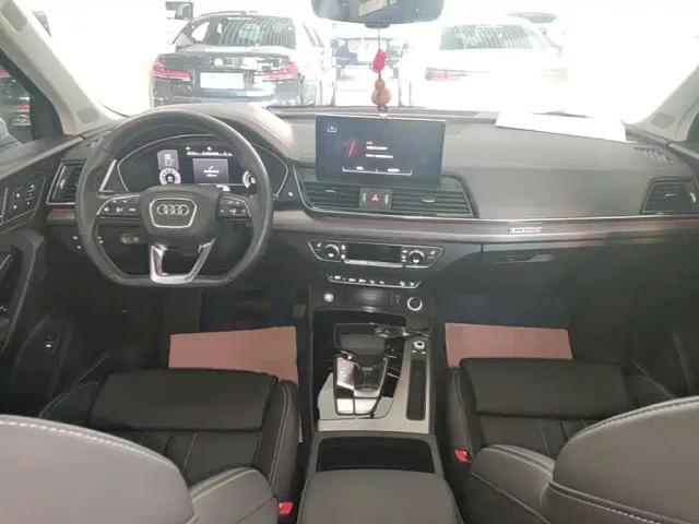 Audi Q5L — Фото автомобиля 9