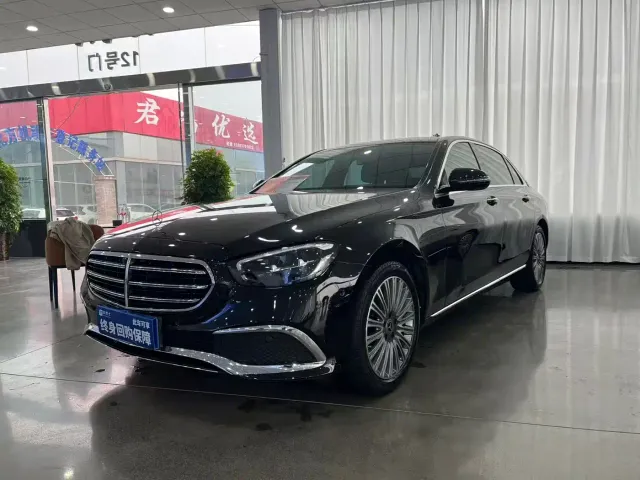 Mercedes-Benz E-Class — Фото автомобиля 3