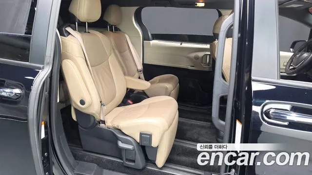 Toyota Sienna 4th Gen — Фото автомобиля 17