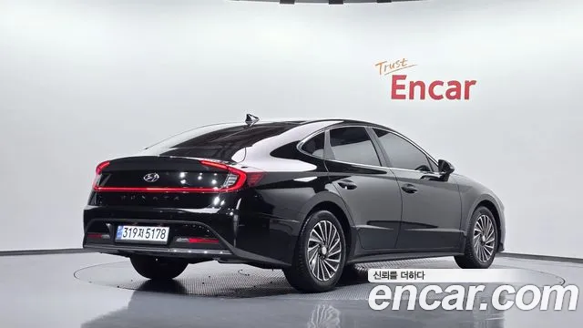 Hyundai Sonata — Фото автомобиля 2