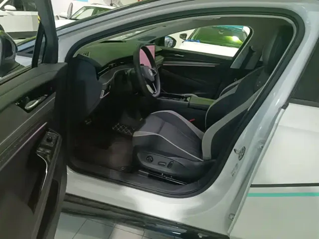 Volkswagen ID.7 Vizzion — Фото автомобиля 14