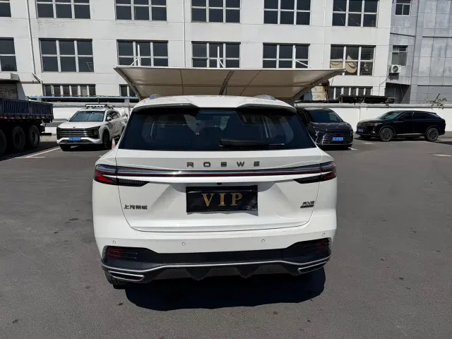 Roewe RX5 — Фото автомобиля 8