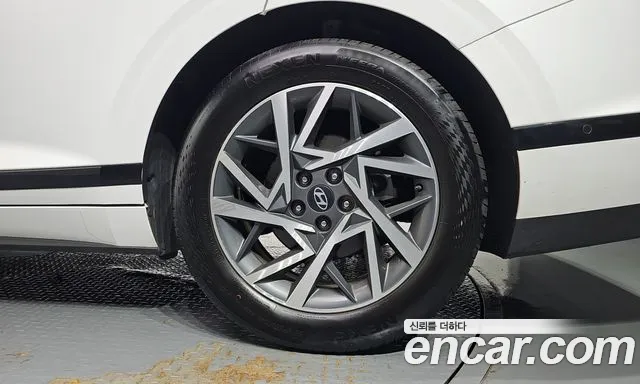 Hyundai Grandeur GN7 — Фото автомобиля 6