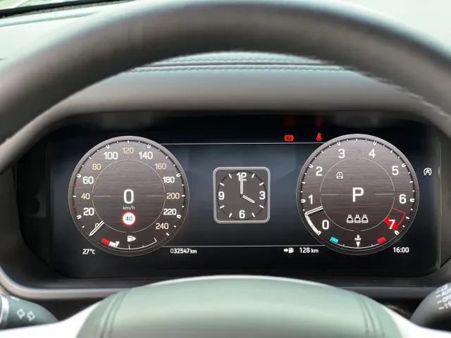 Land Rover Defender — Фото автомобиля 18