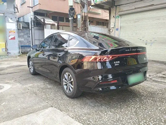 BYD Qin PLUS — Фото автомобиля 4